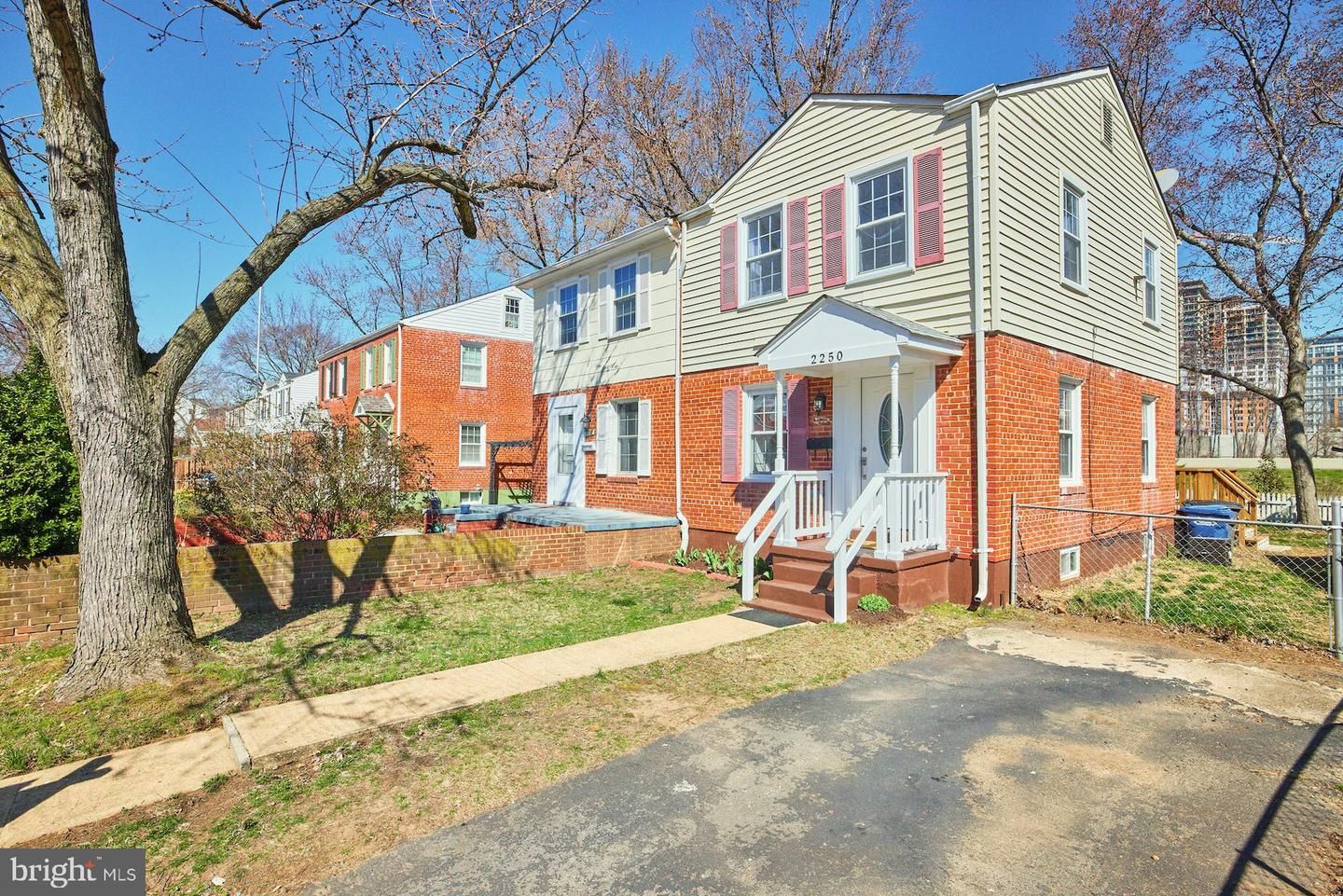 2250 Arlington Terrace