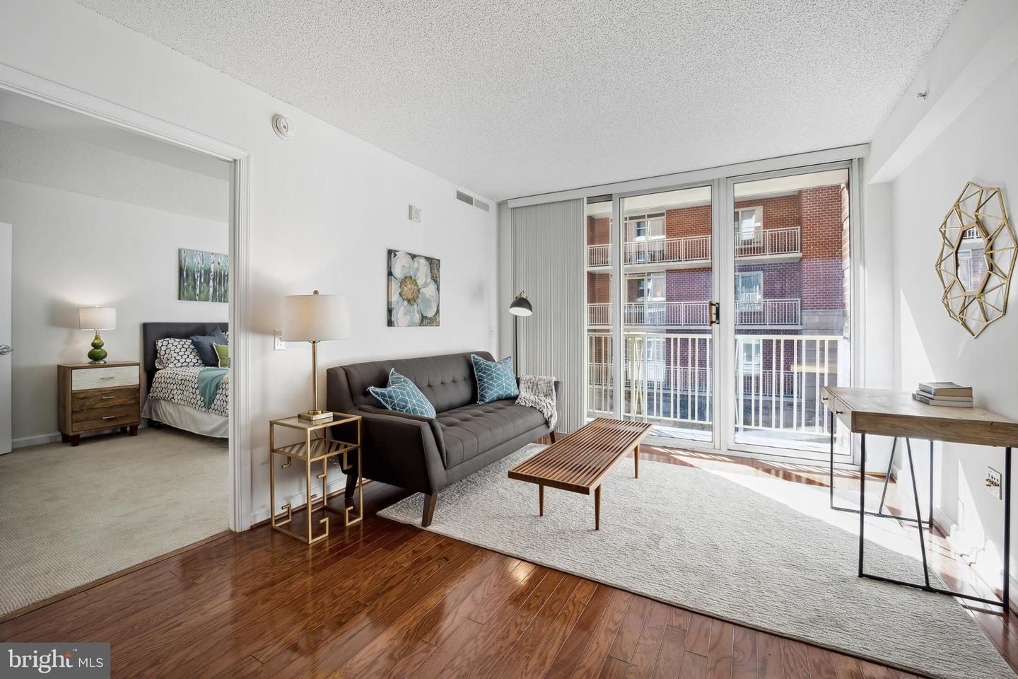 880 N Pollard Street 406