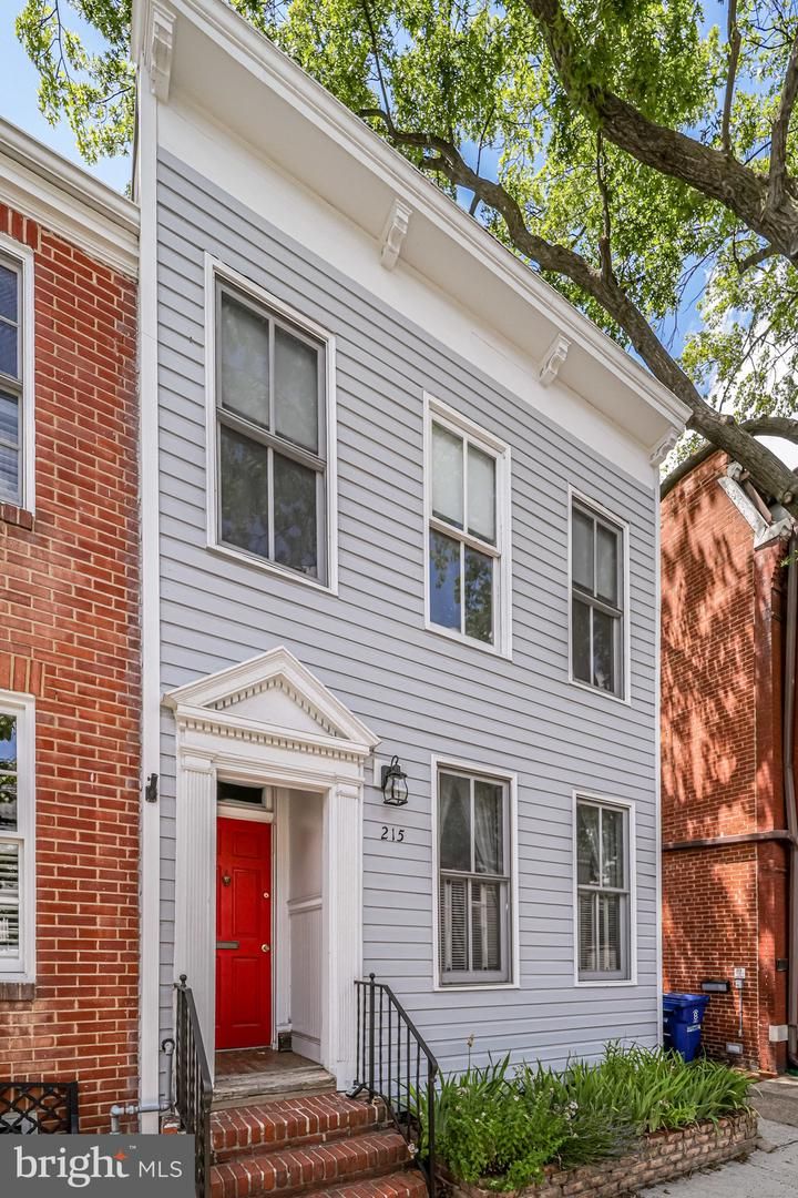 215 S Alfred Street Front