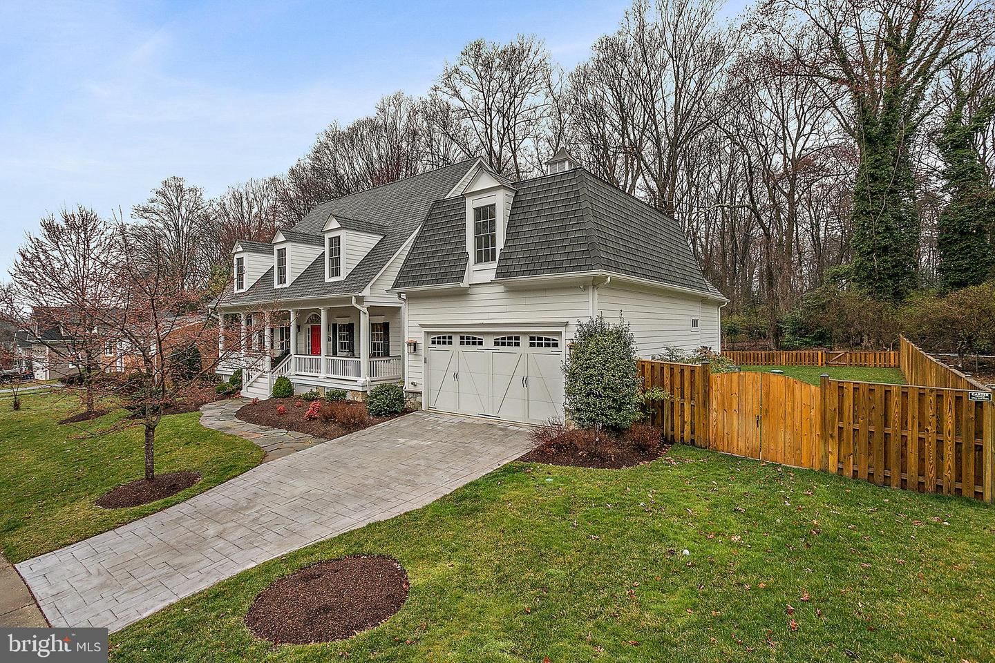 330 Sherwood Drive NE