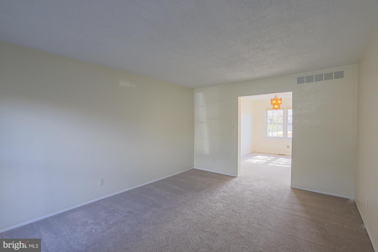 3 Lerner Court 33e