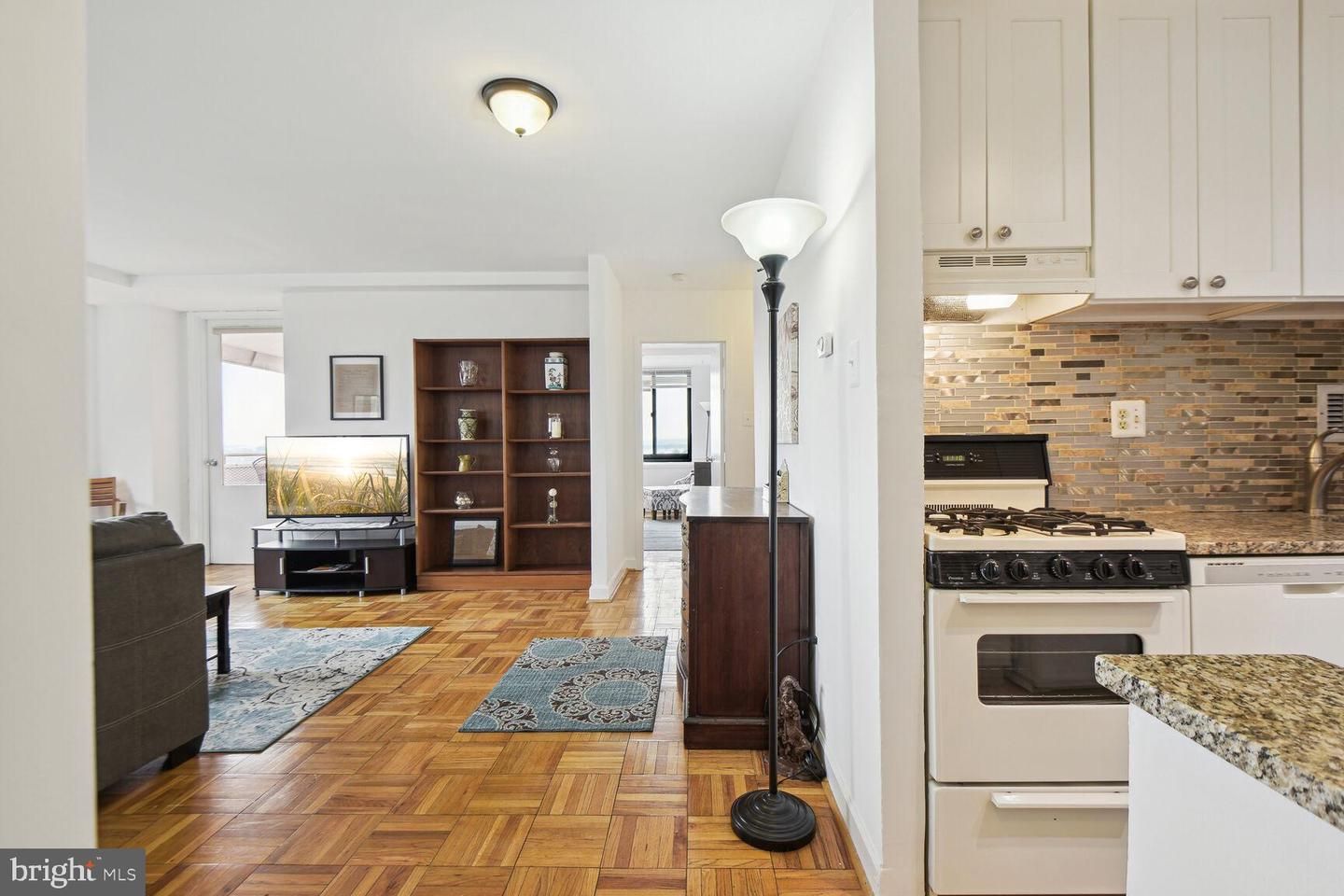 1011 Arlington Boulevard 619