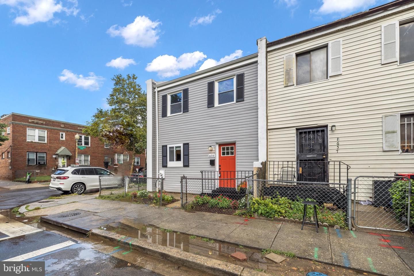 1659 11th Place NE
