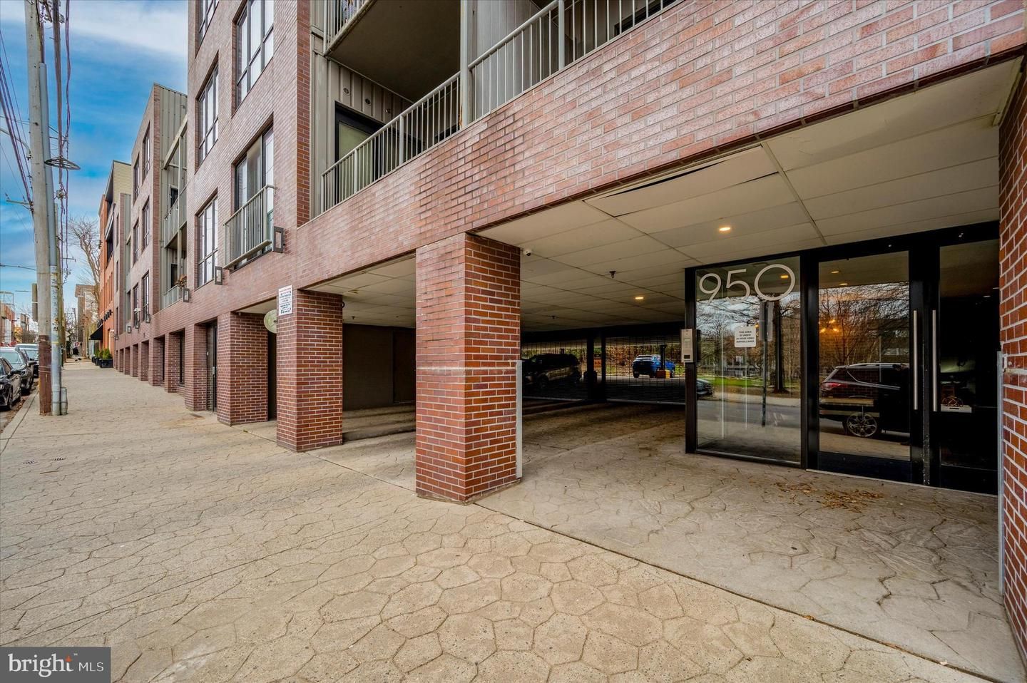 934 N 3rd Street 301