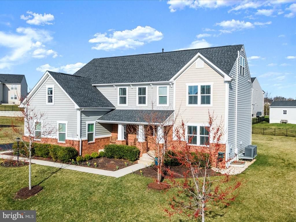 42656 Lobelia Place