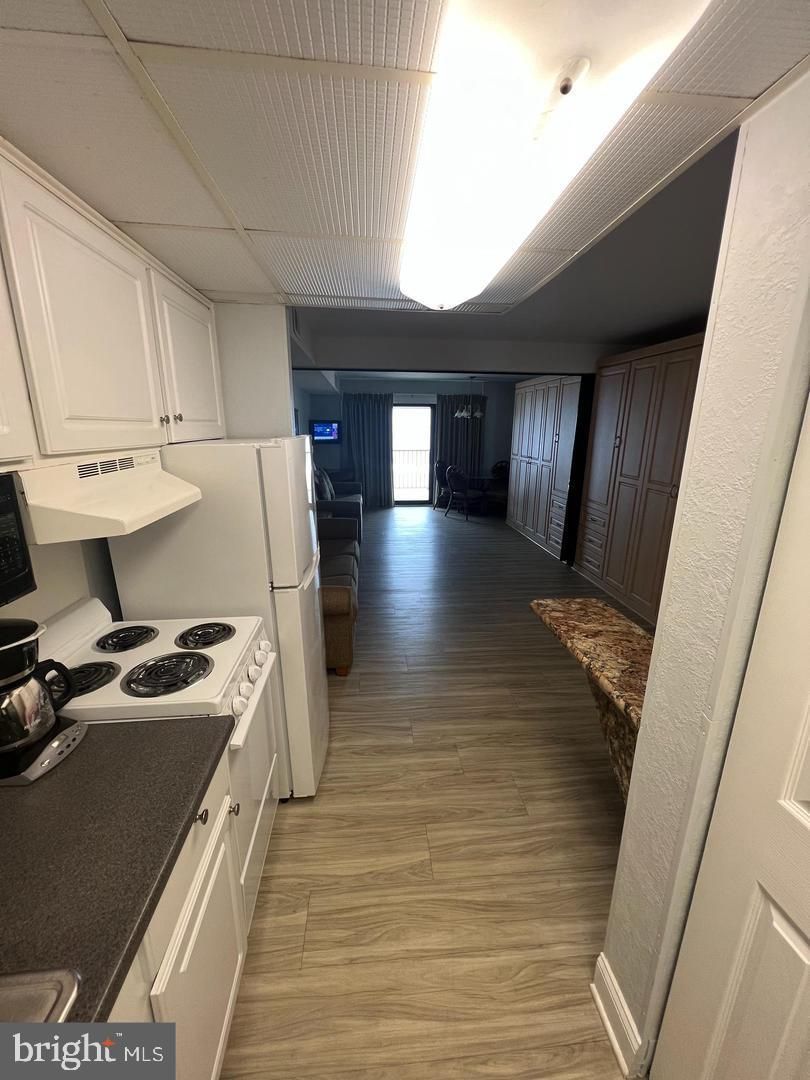 107 N Atlantic Ave 403 (Week 39)