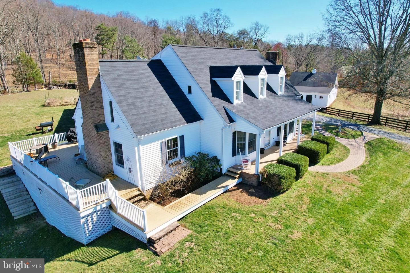 8676 Meadows Road