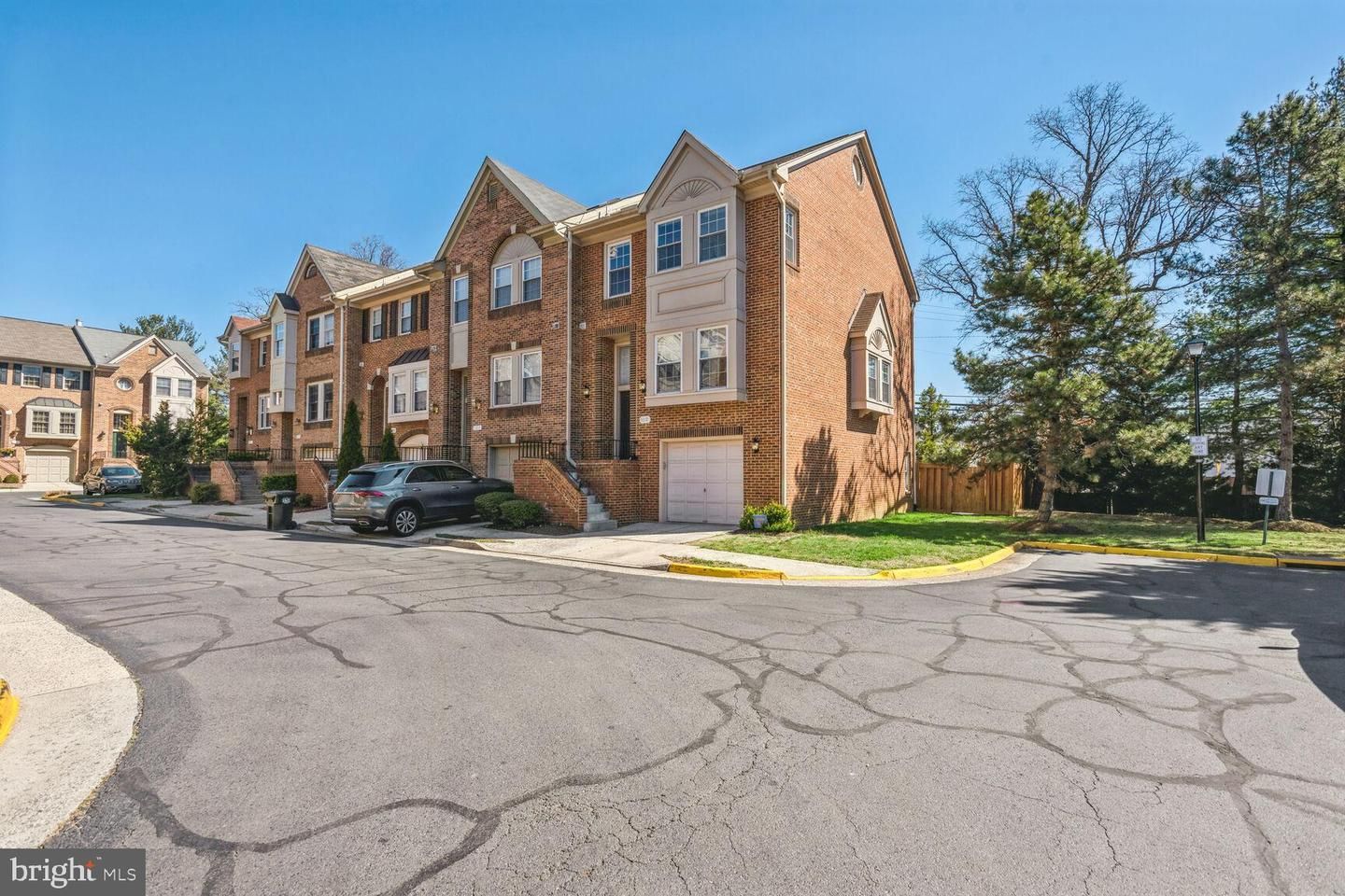 8019 Merry Oaks Court