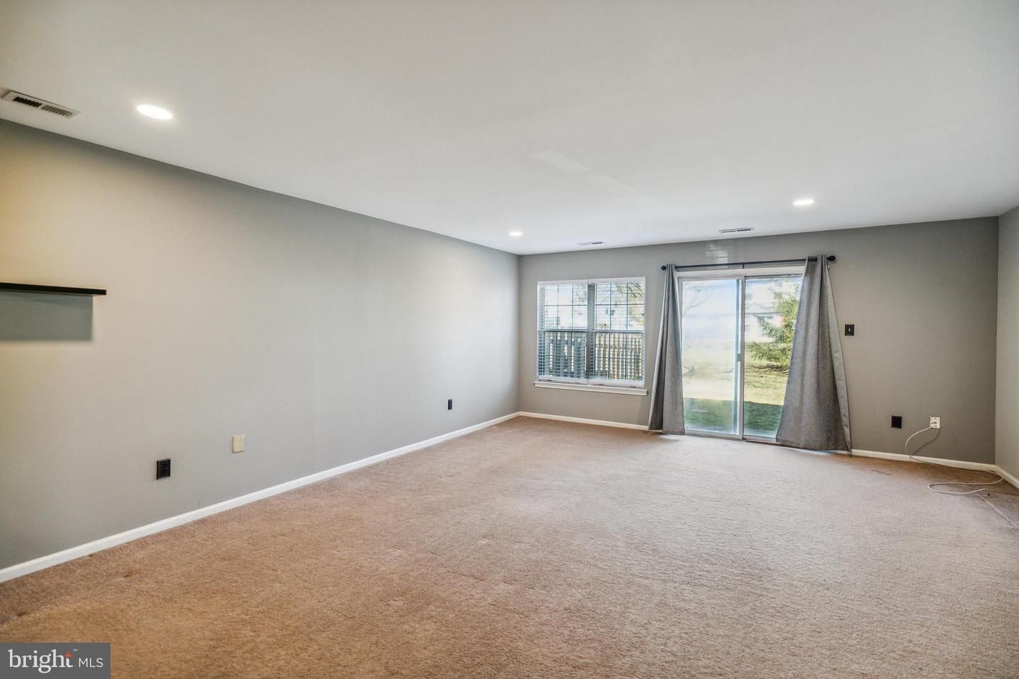 112 Plumly Way