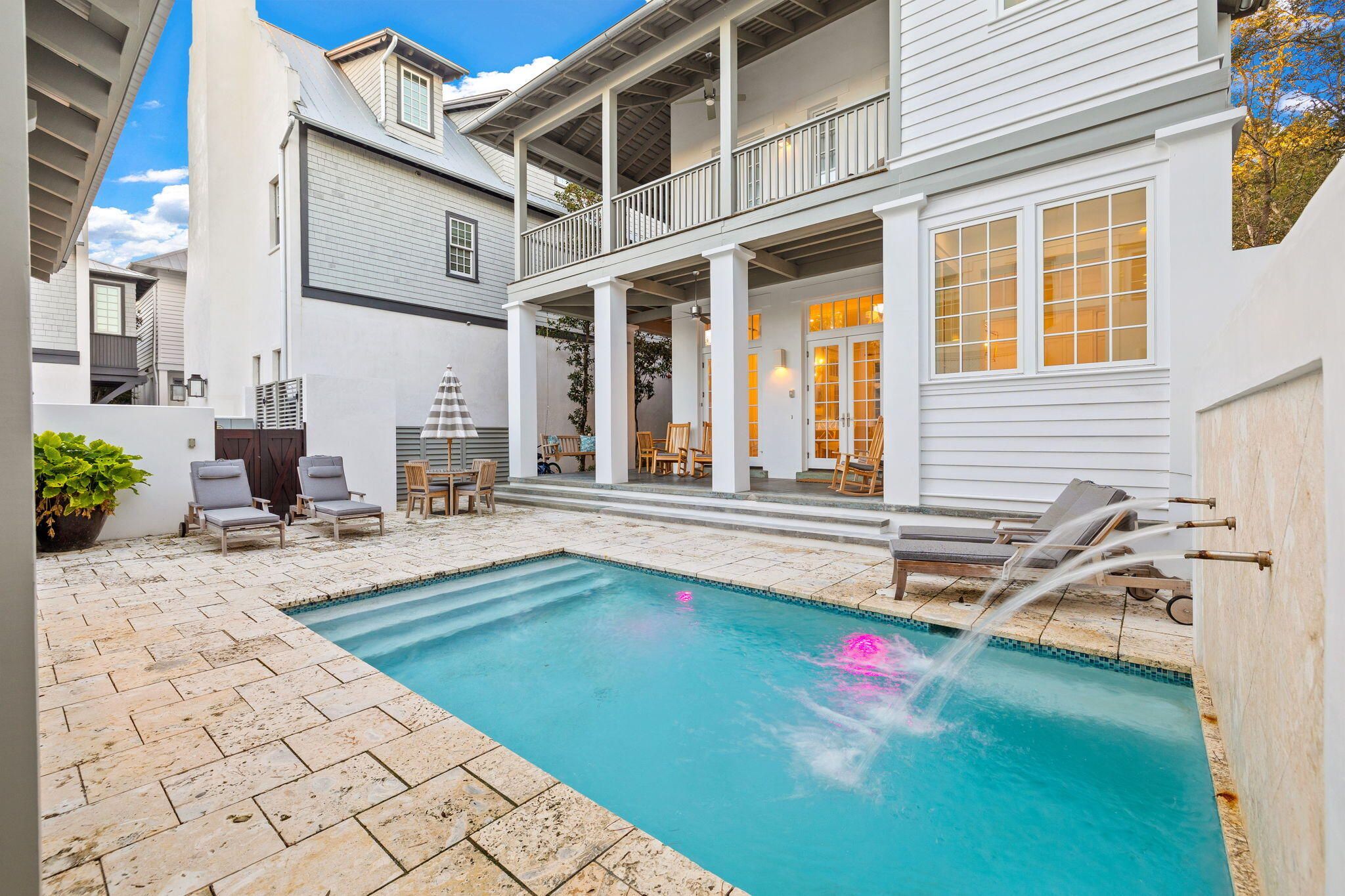 25 N Belize Lane