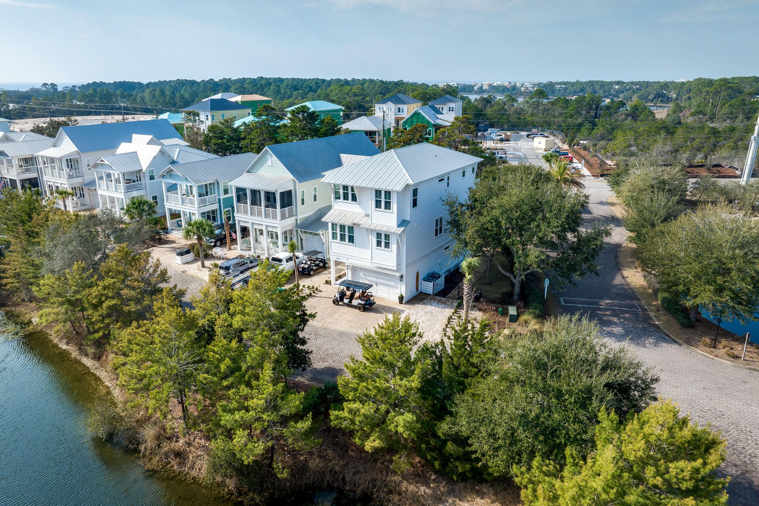 593 Gulfview Circle Circle