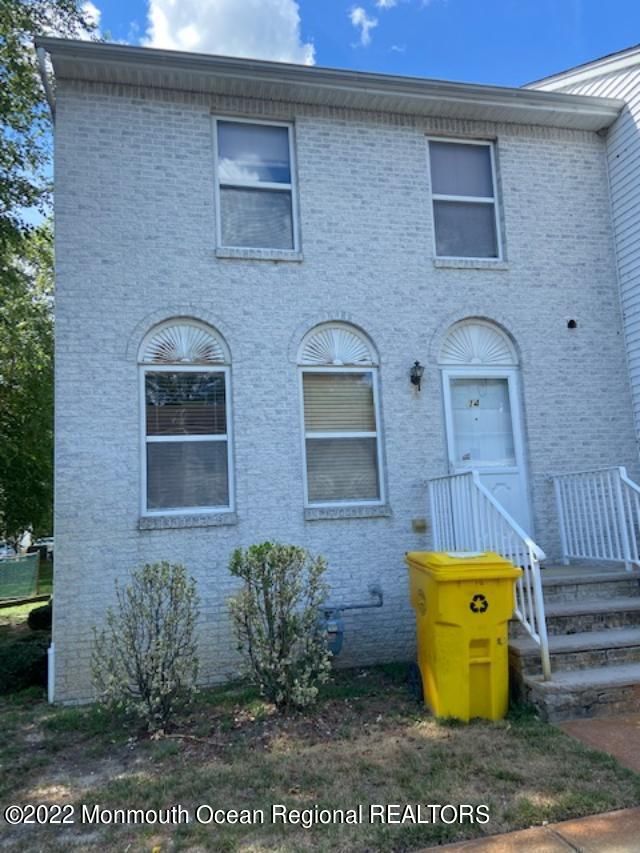 14 Waterview Drive