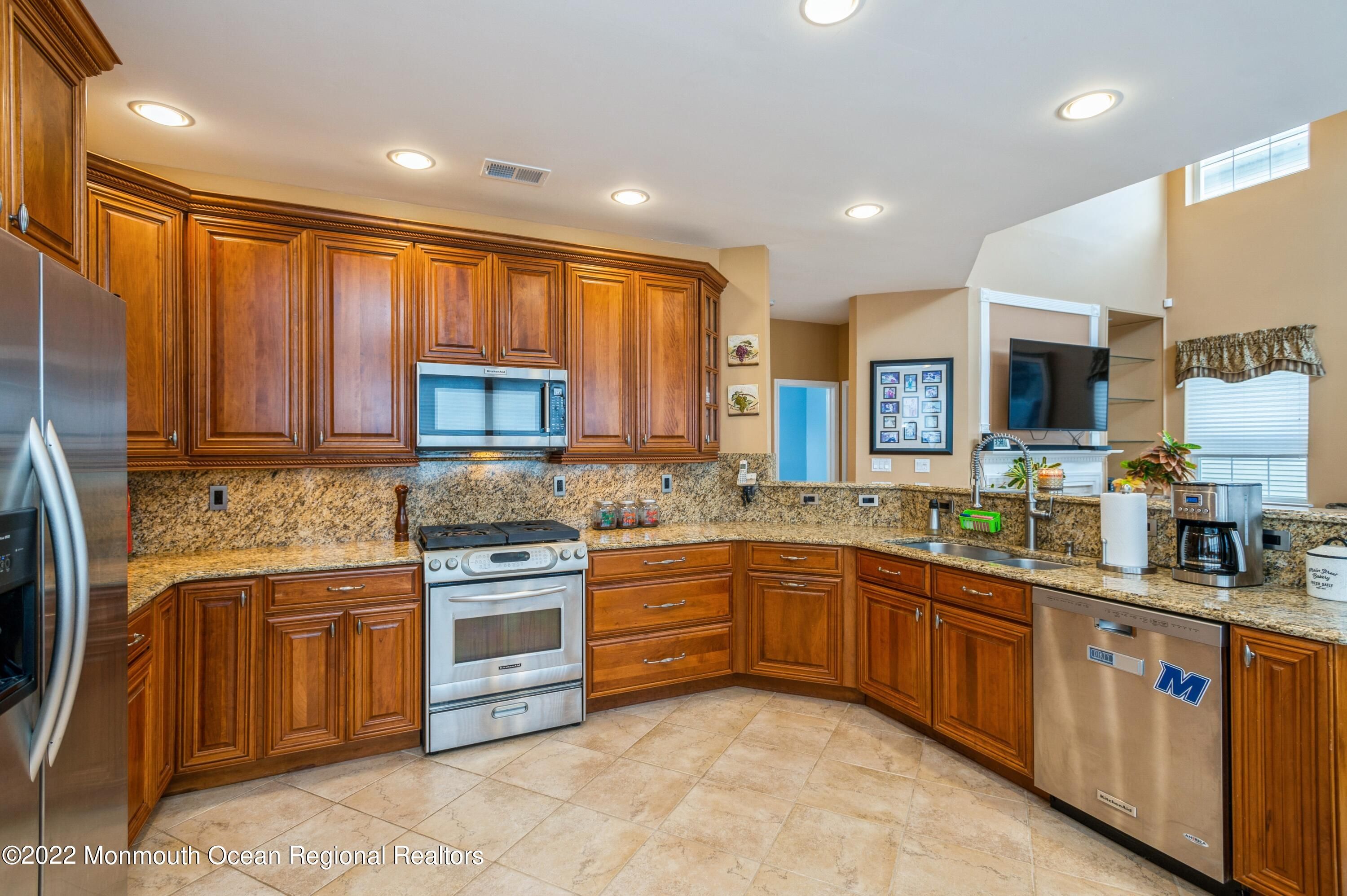 4 Turnberry Drive
