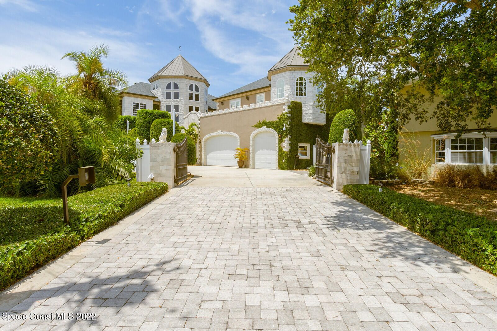 522 Bahama Drive