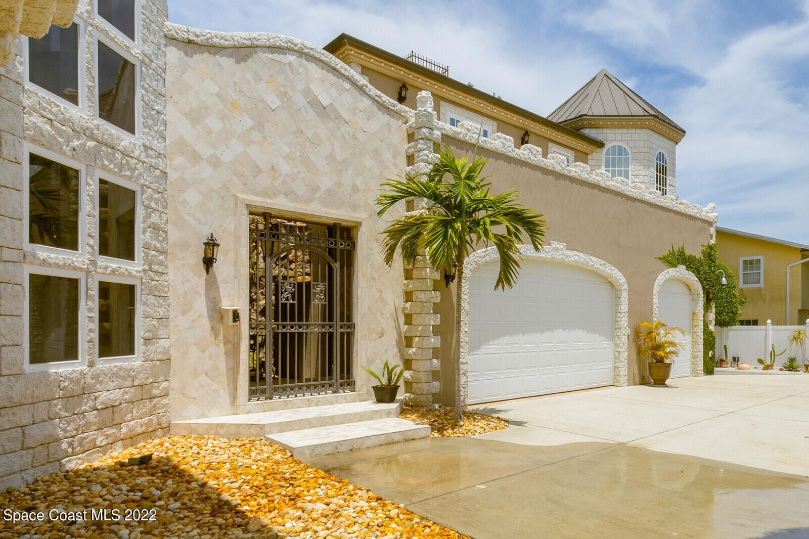 522 Bahama Drive