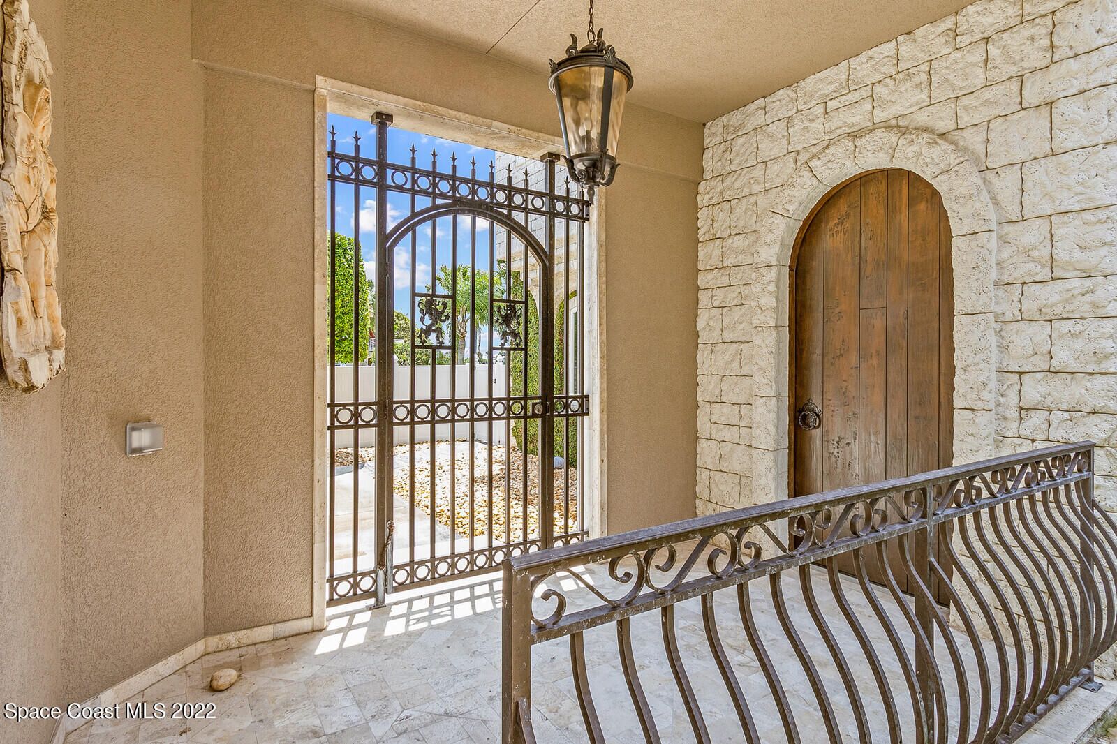 522 Bahama Drive