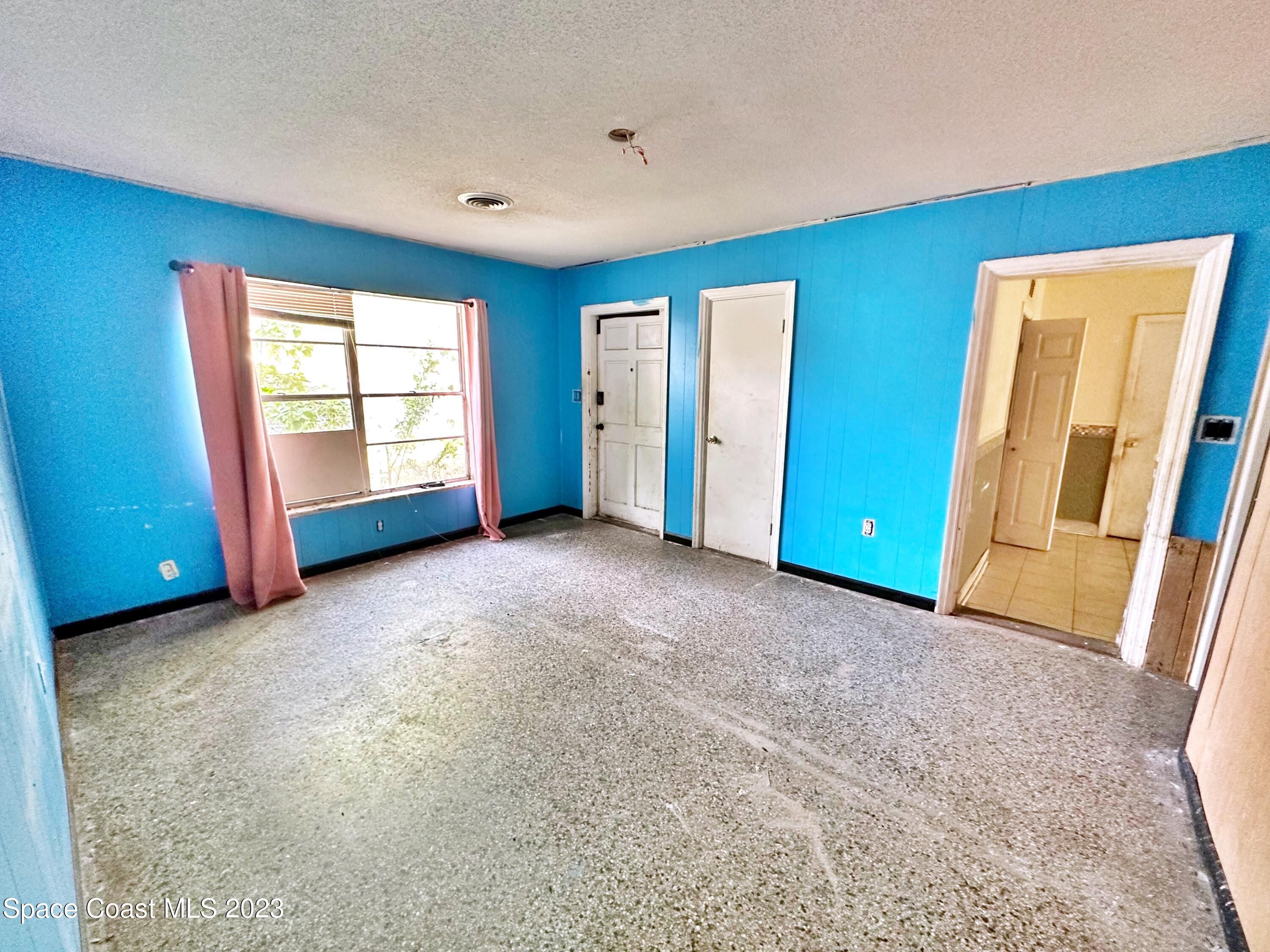 216 Coral Way