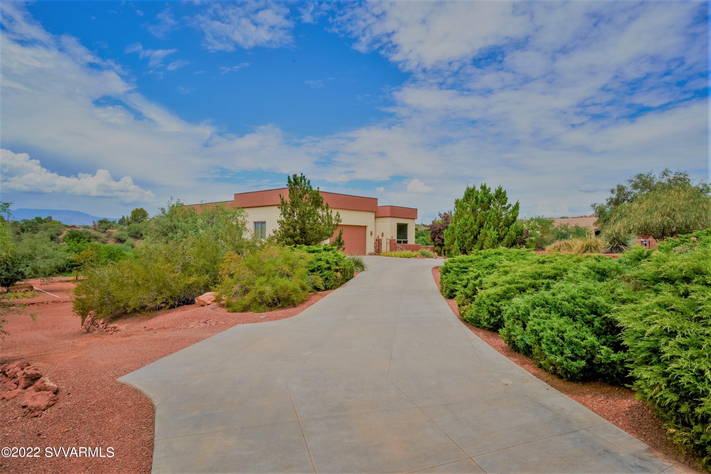 1820 Creekside Bend