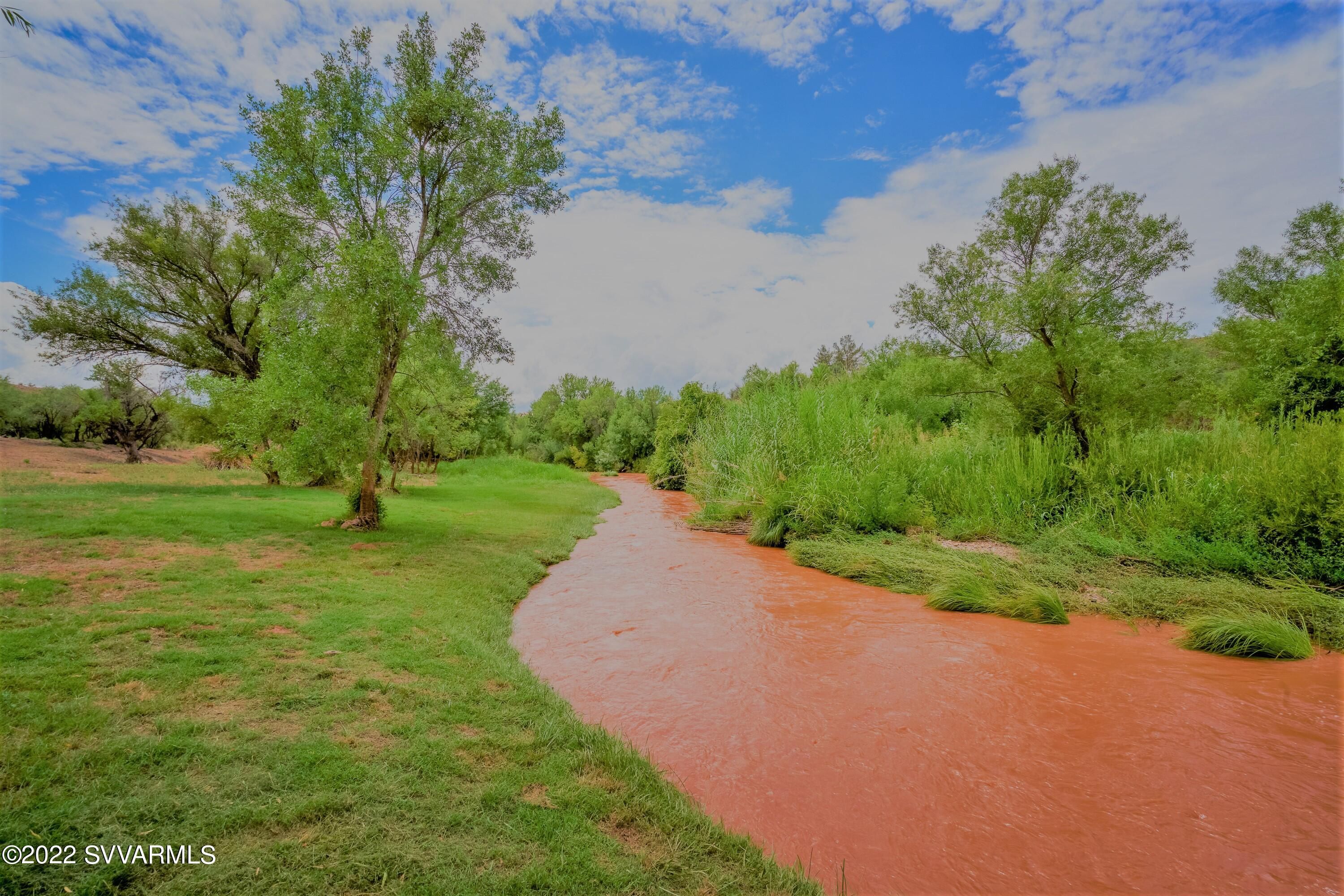 1820 Creekside Bend