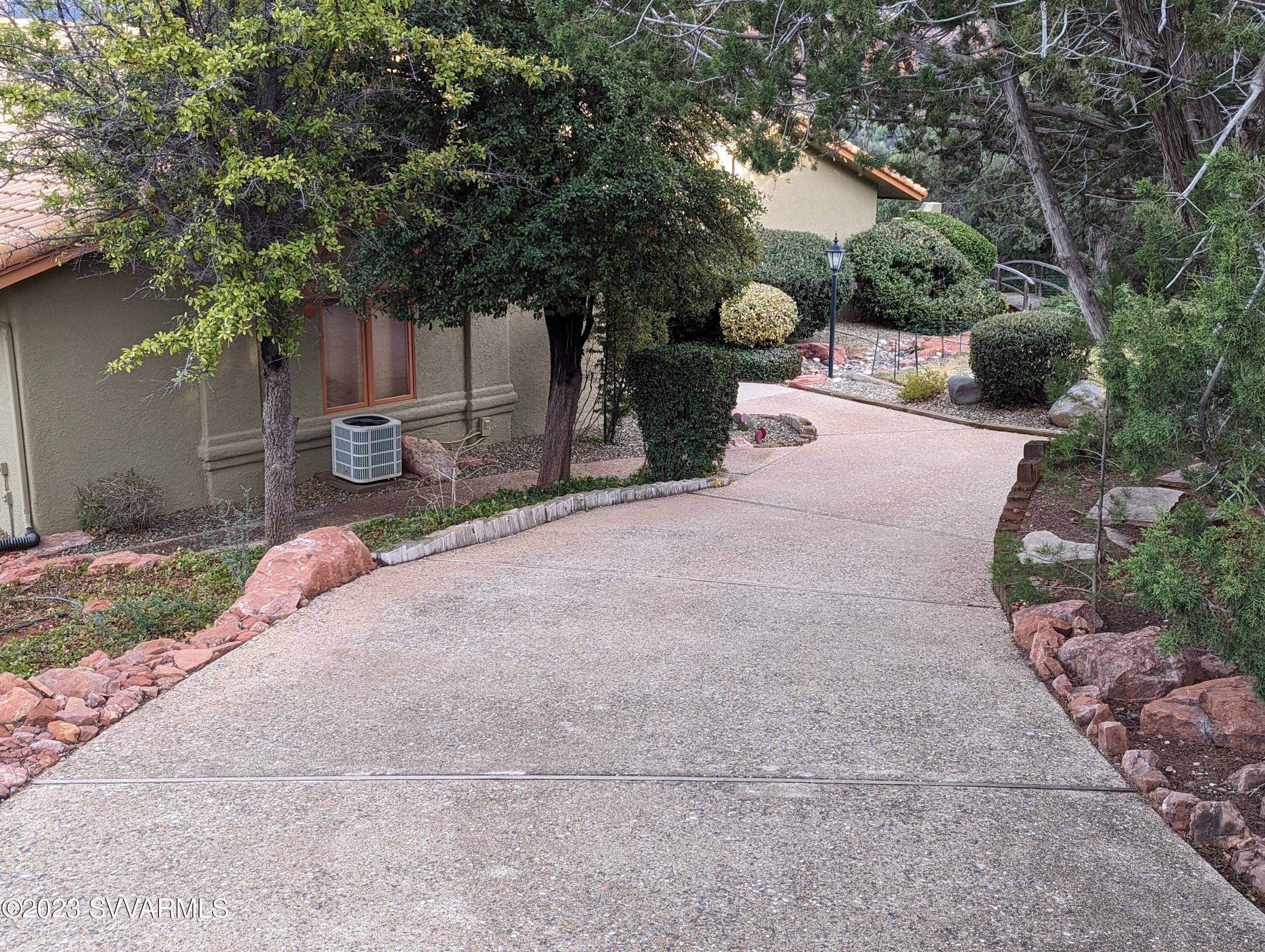 1061 Palisades Drive