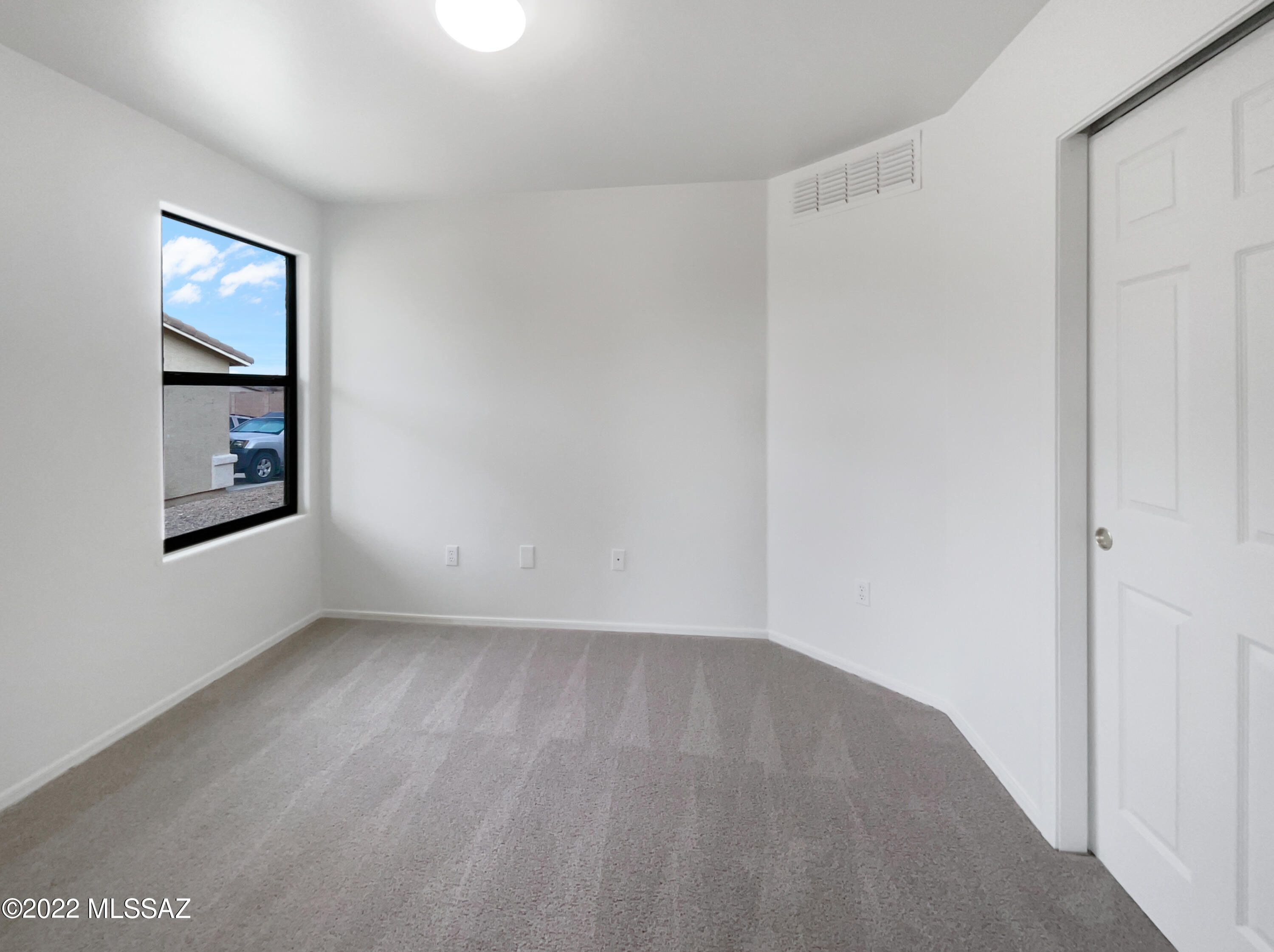 608 E Blue Rock Way