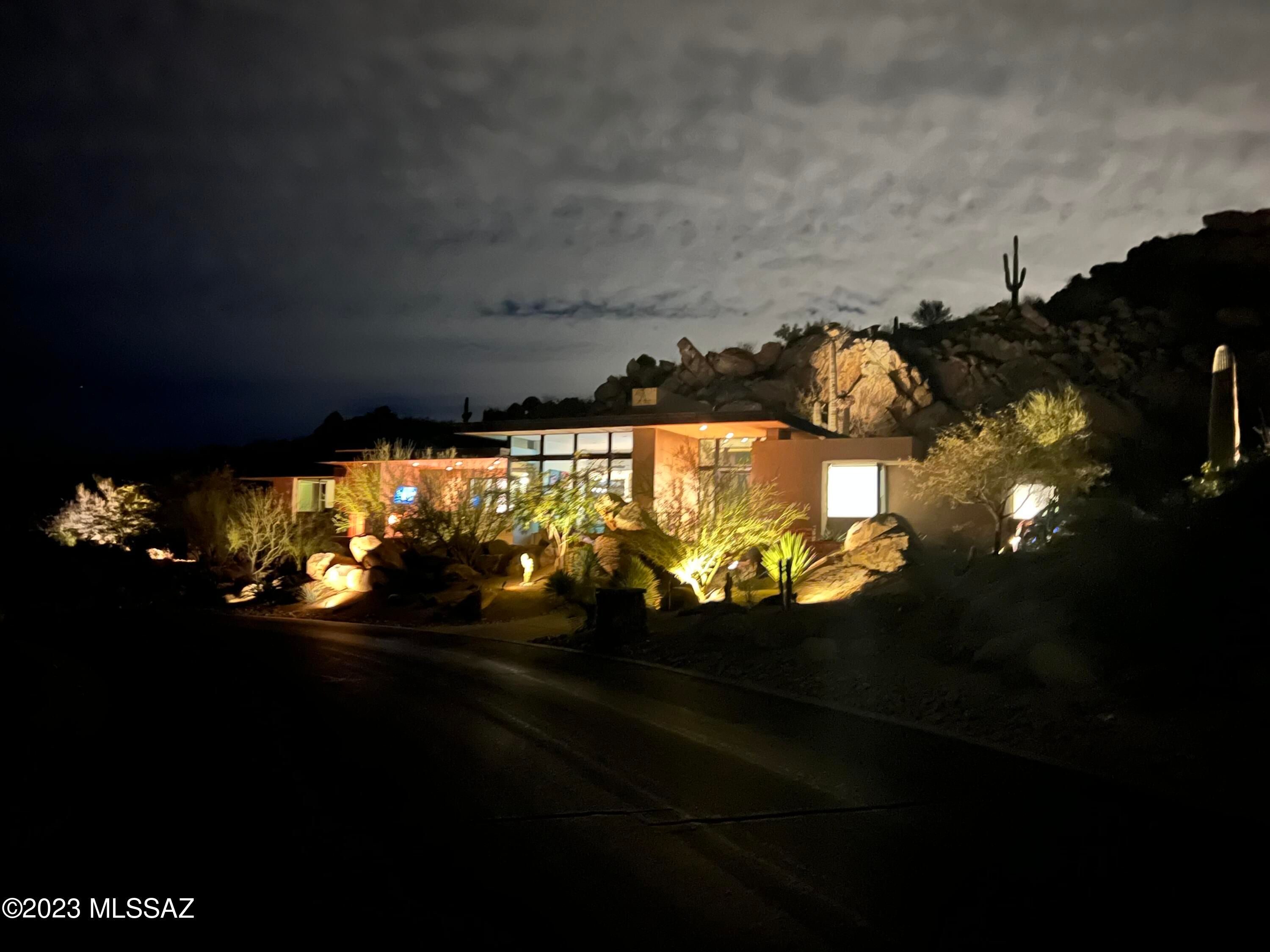 783 W Granite Gorge Drive