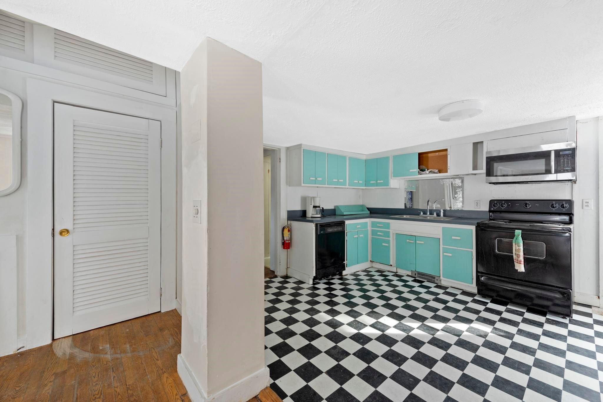 39 Pleasant Street