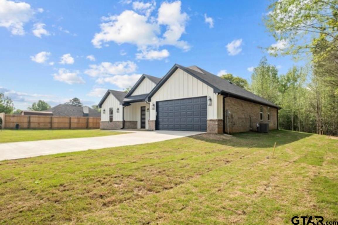 18242 US Jones Dr