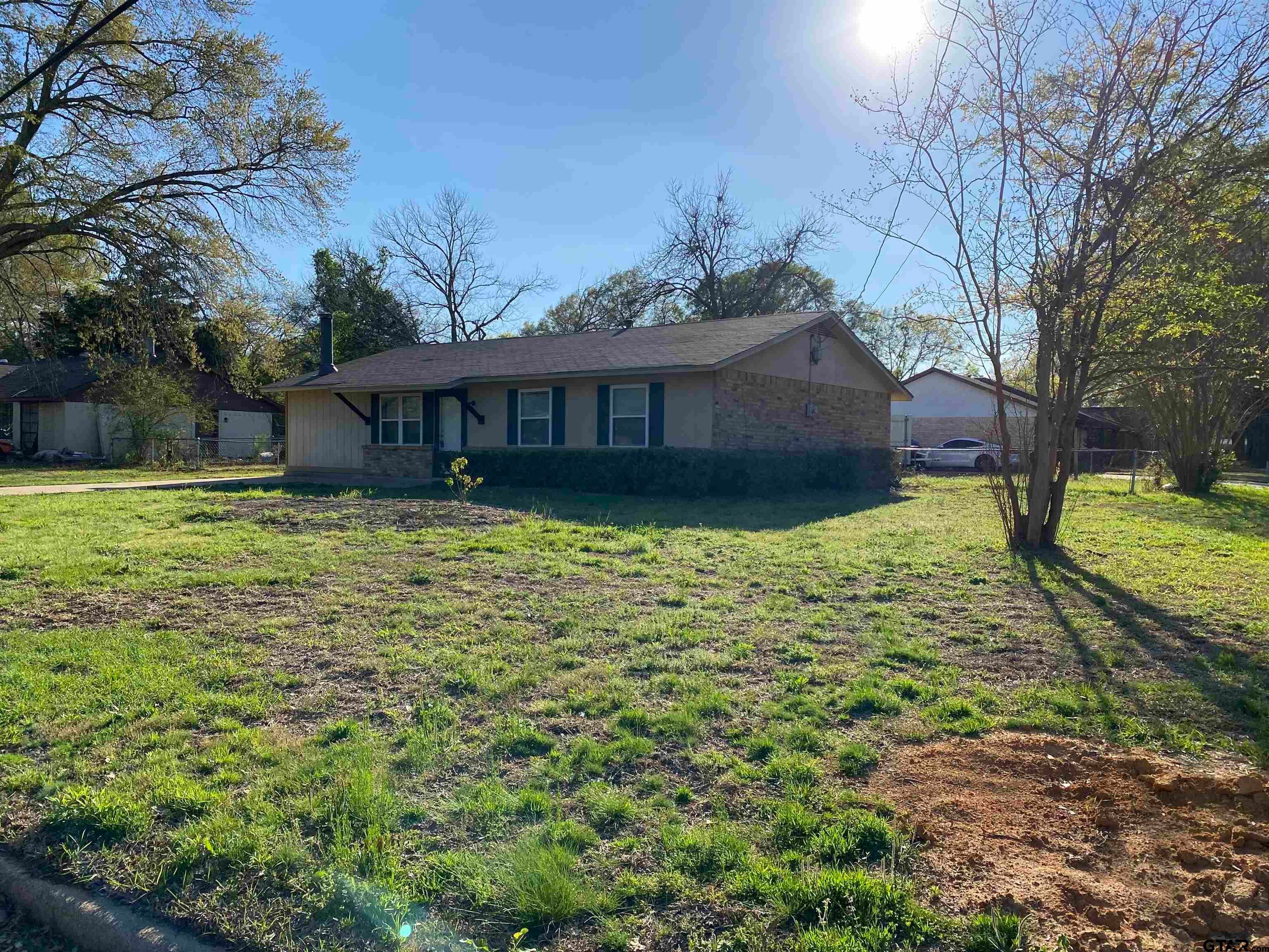115 Hillcreek