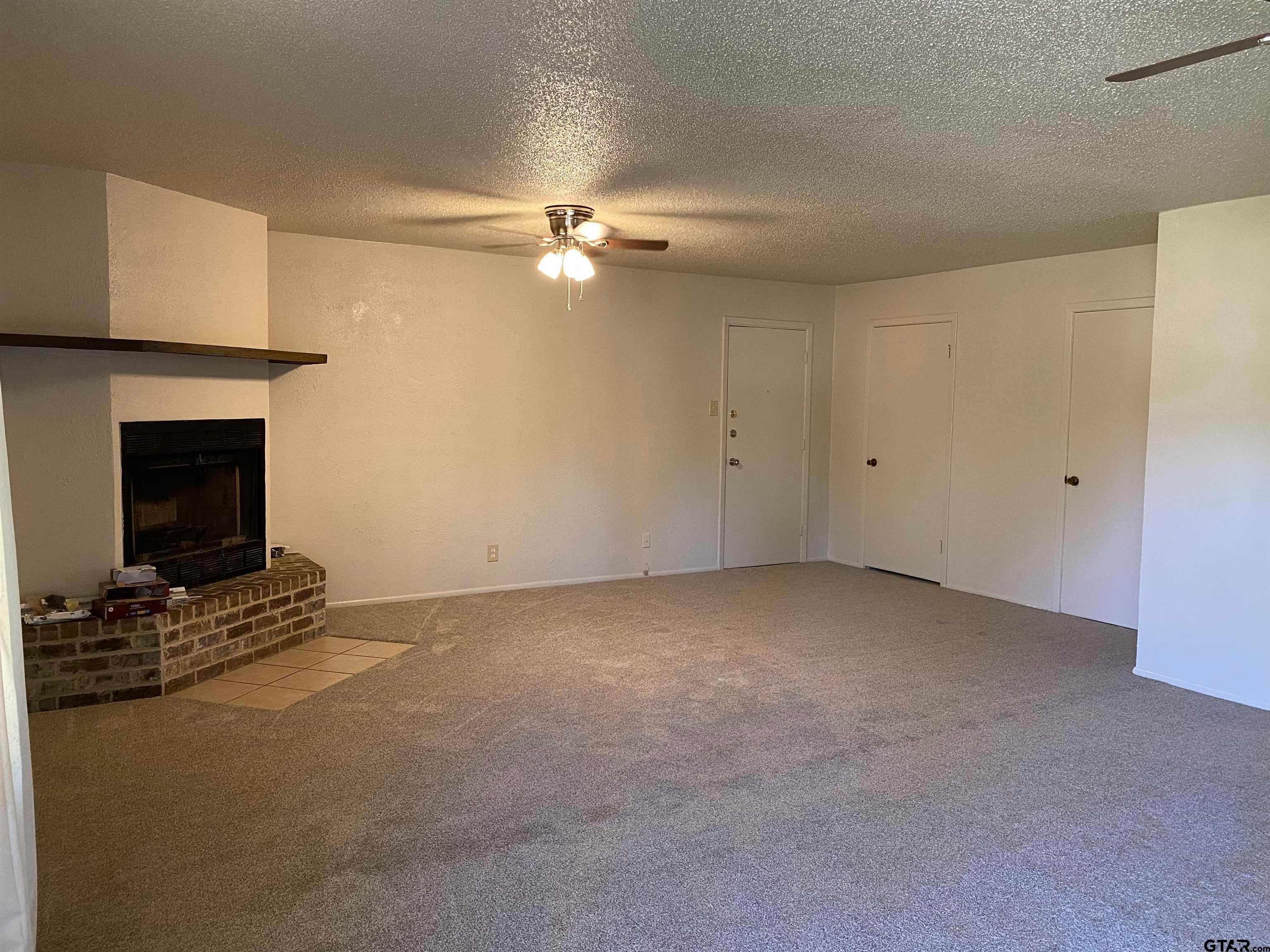 115 Hillcreek