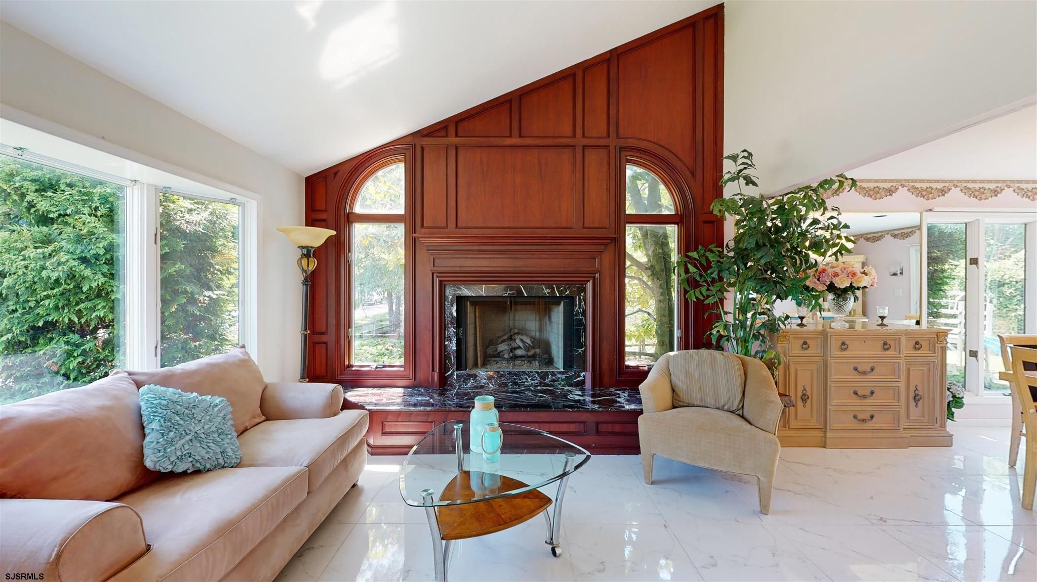 20 S Laurel Dr
