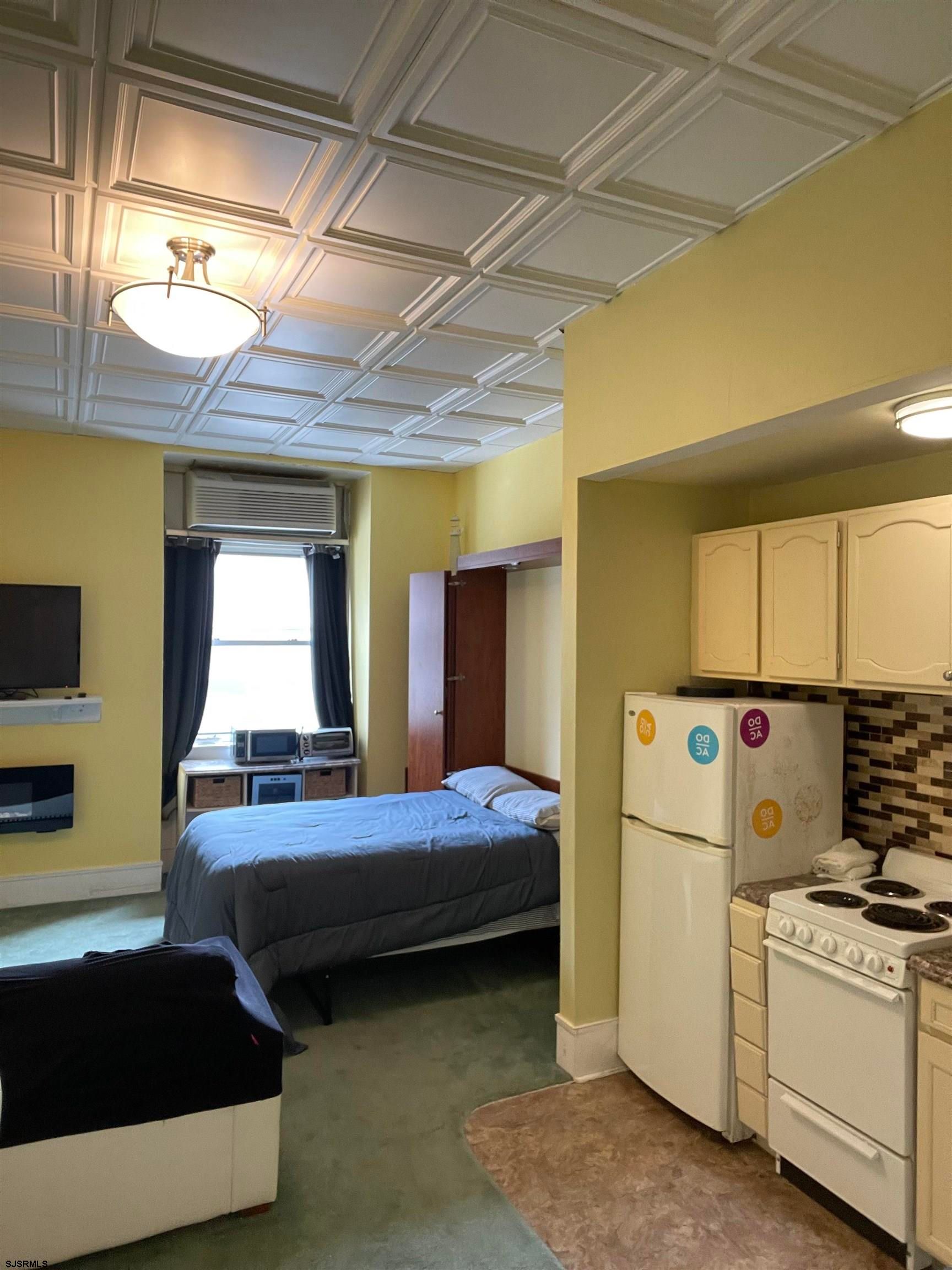 2715 Boardwalk