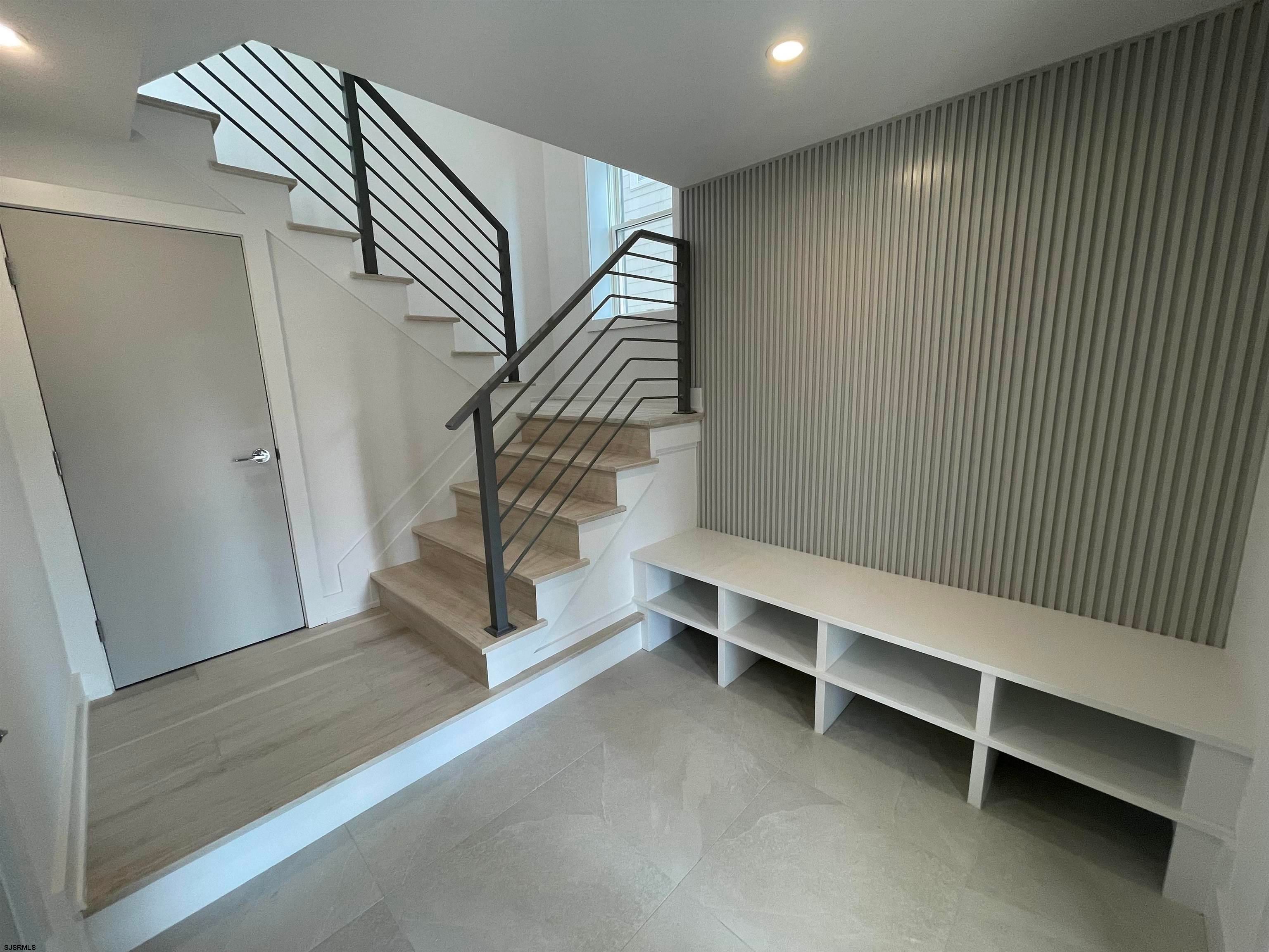 25 N Granville Ave