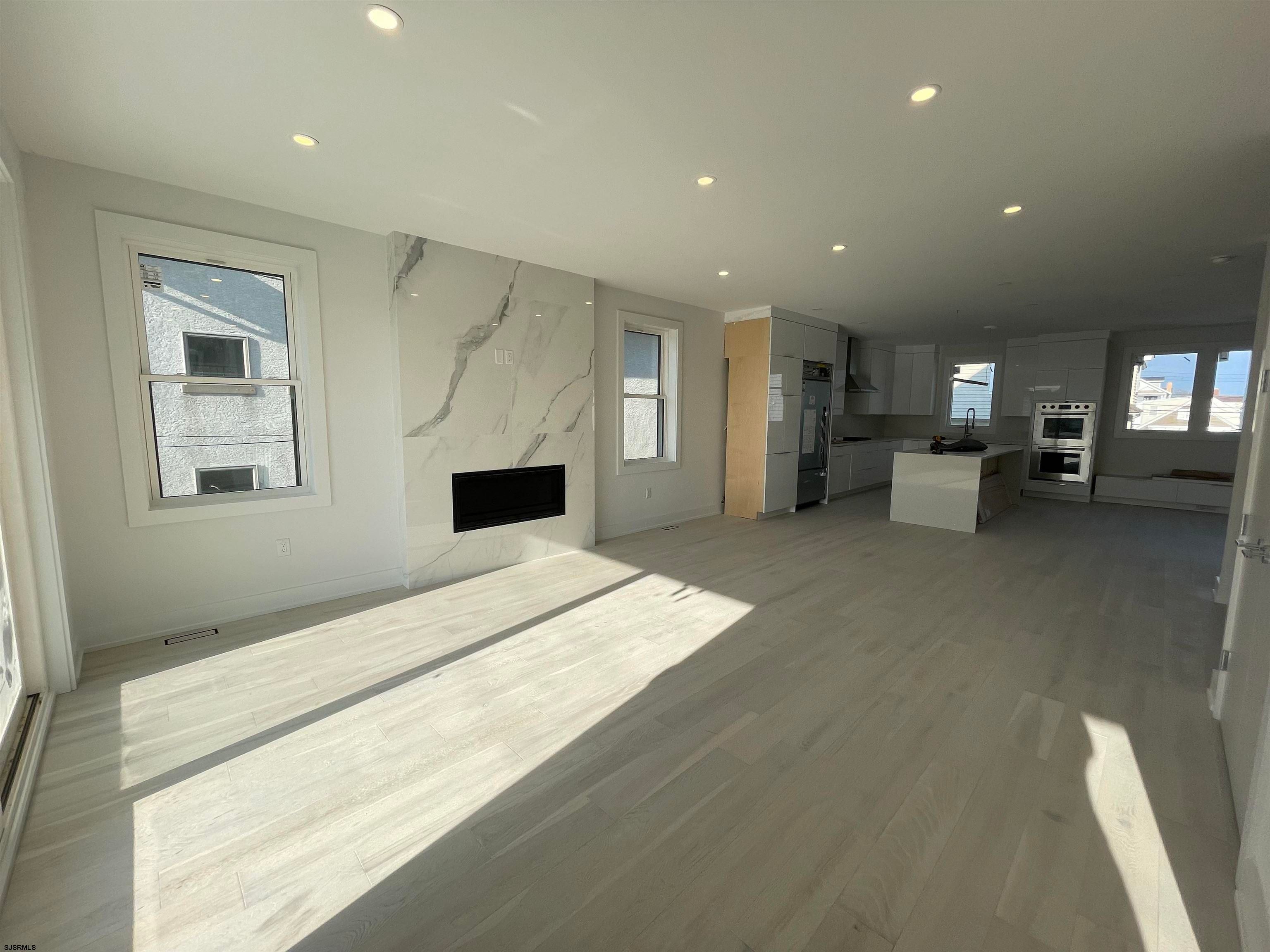 25 N Granville Ave