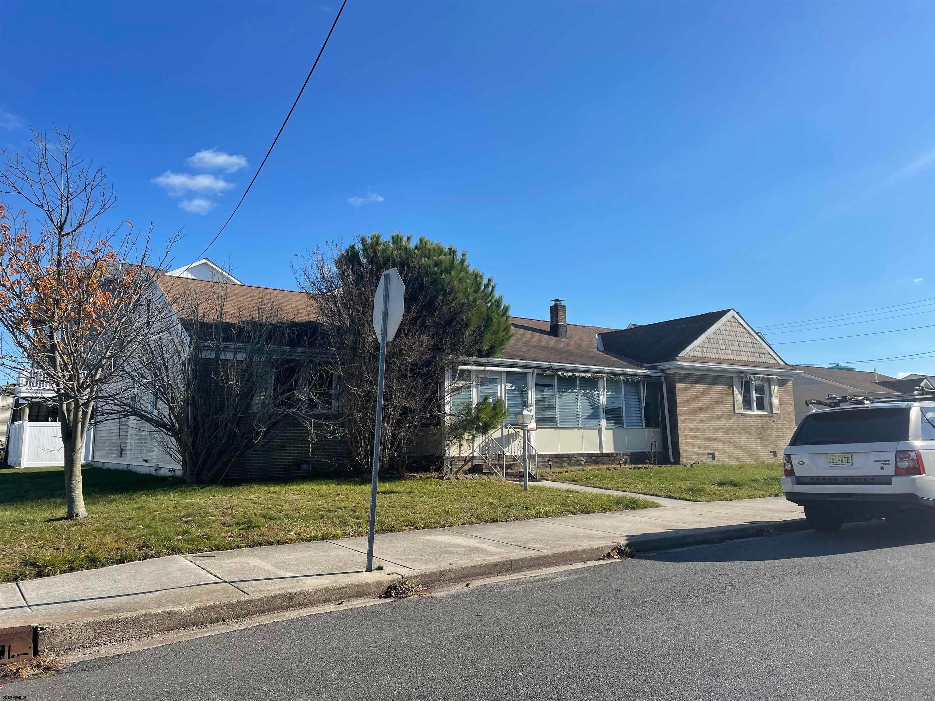 417 N Somerset Ave