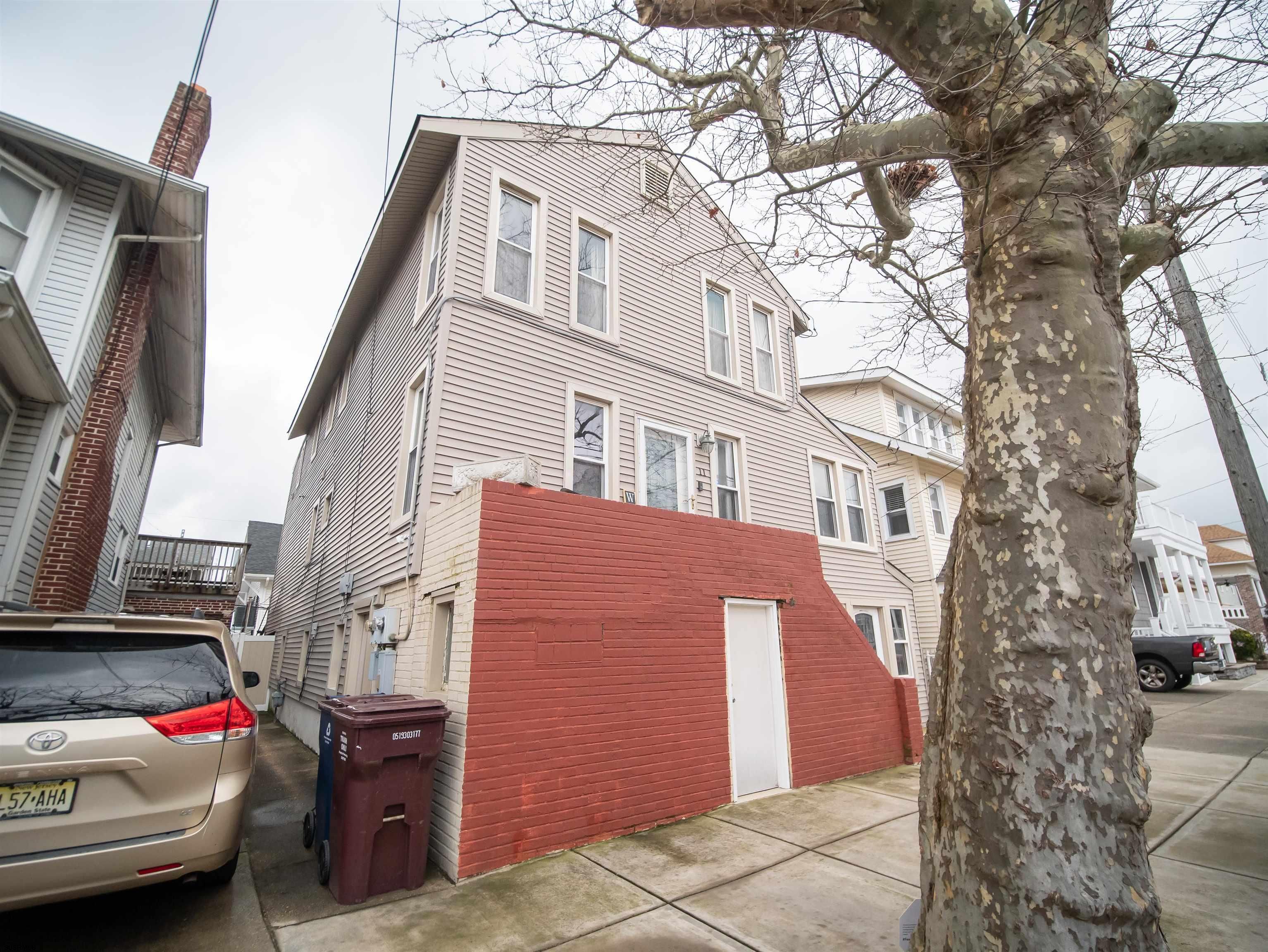 11 S Buffalo Ave