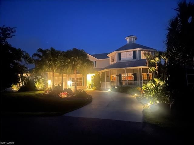 16900 Carolyn Ln
