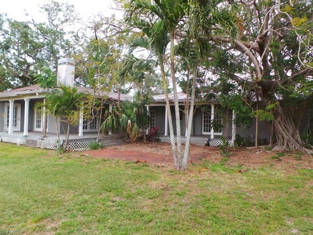 1268 Canterbury Dr