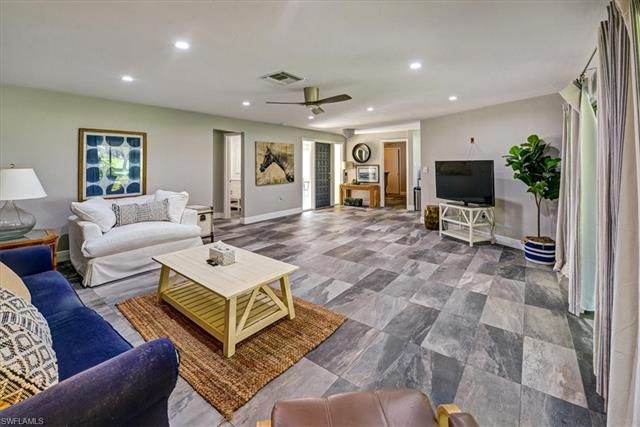 1542 Olmeda Way