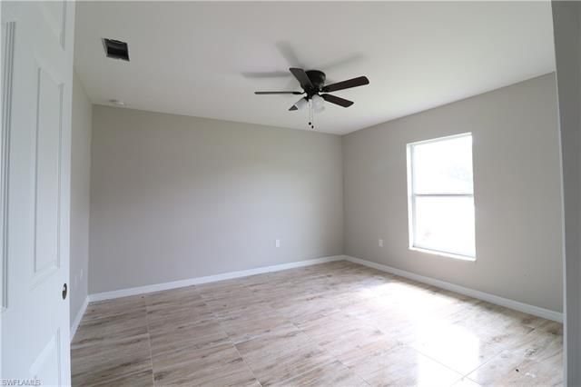 4821/4823 Leonard Blvd S