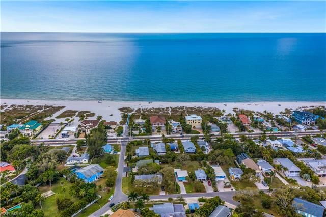 5871 Estero Blvd