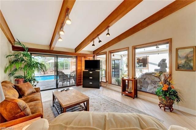 1376 Landmark Ct