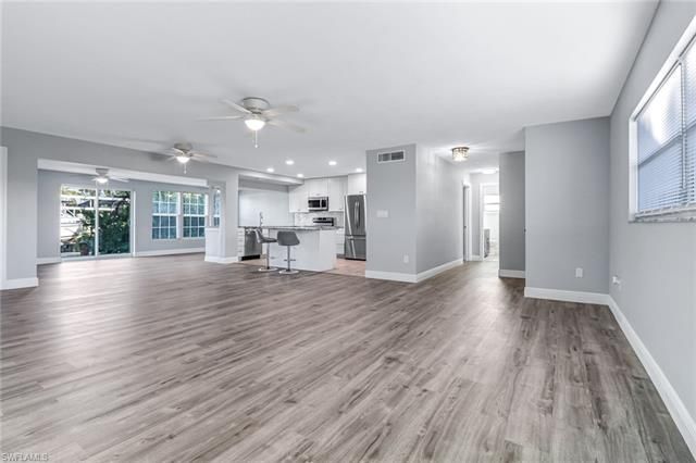 4312 S Bay Cir