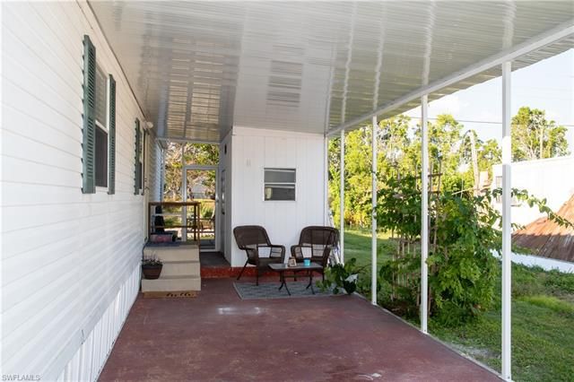 12220 Live Oak Dr