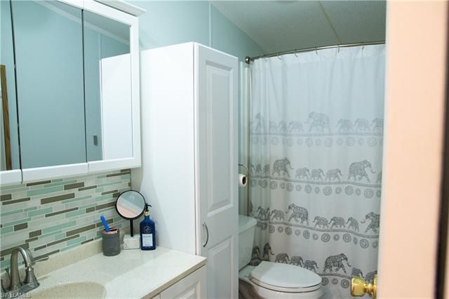 12220 Live Oak Dr