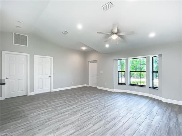 3713 NW 45th Ter