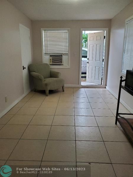 206 NE 13th St