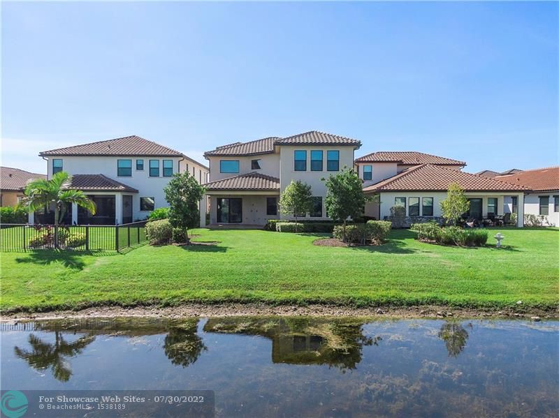 8545 E Baypoint Cir