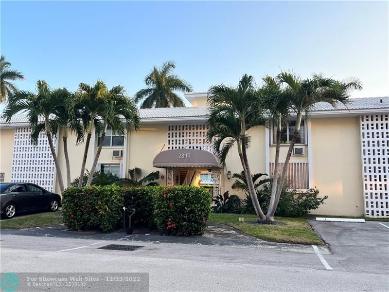 2840 NE 33 Ct