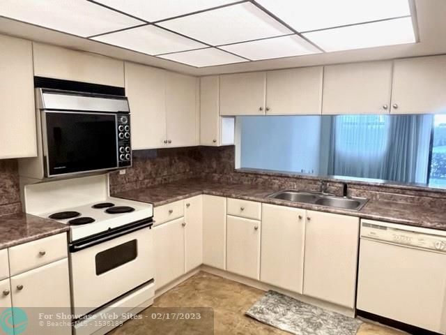 2900 NE 14th Street Cswy